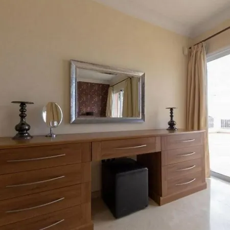 Lovely 4-bed House In Costa Adeje *