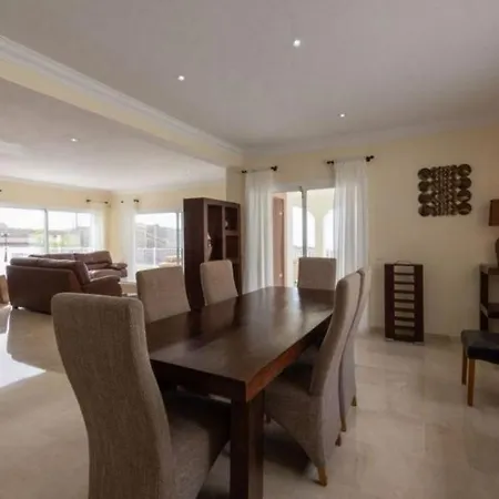 Ferienhaus Lovely 4-bed House In Costa Adeje Costa Adeje (Tenerife)